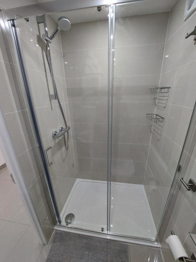 Cosy North Kensington Family Apartment For 4 Persons - Children Stay Free 伦敦 外观 照片
