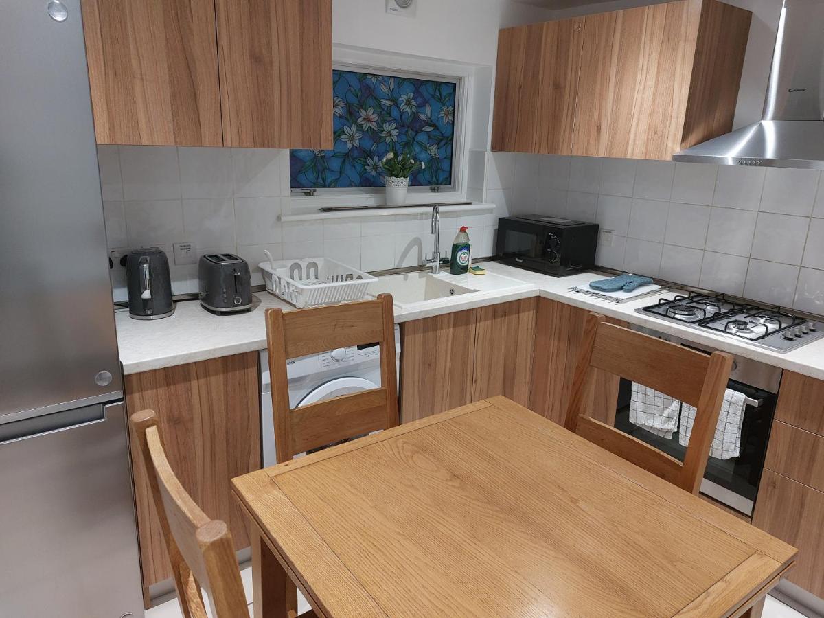 Cosy North Kensington Family Apartment For 4 Persons - Children Stay Free 伦敦 外观 照片