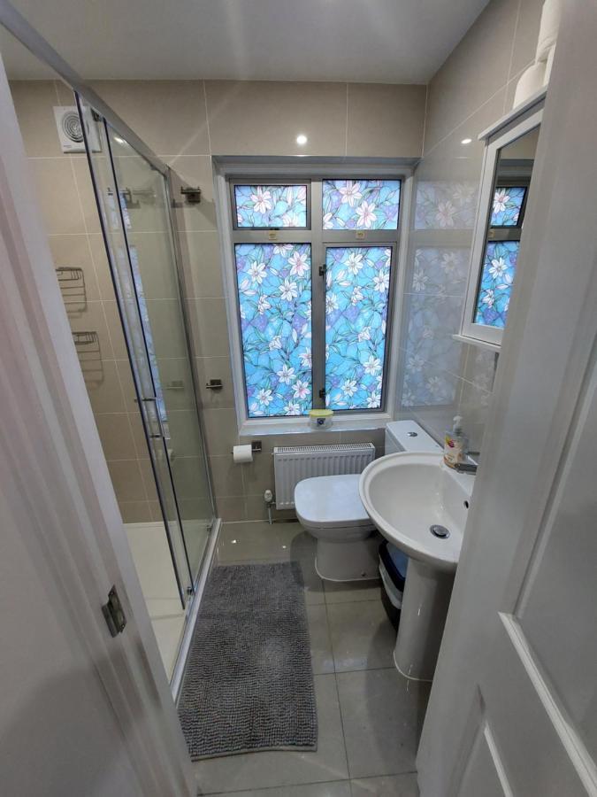 Cosy North Kensington Family Apartment For 4 Persons - Children Stay Free 伦敦 外观 照片
