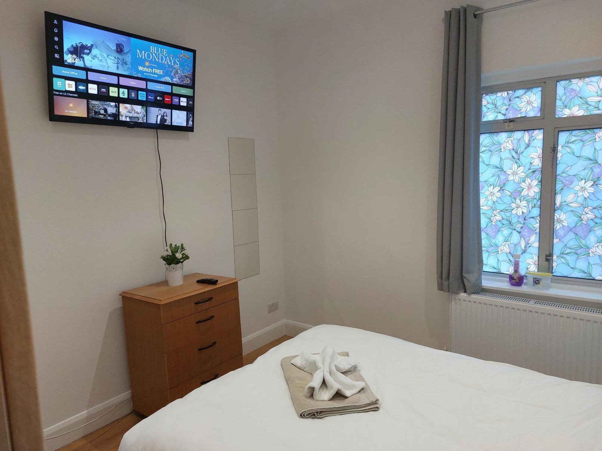 Cosy North Kensington Family Apartment For 4 Persons - Children Stay Free 伦敦 外观 照片