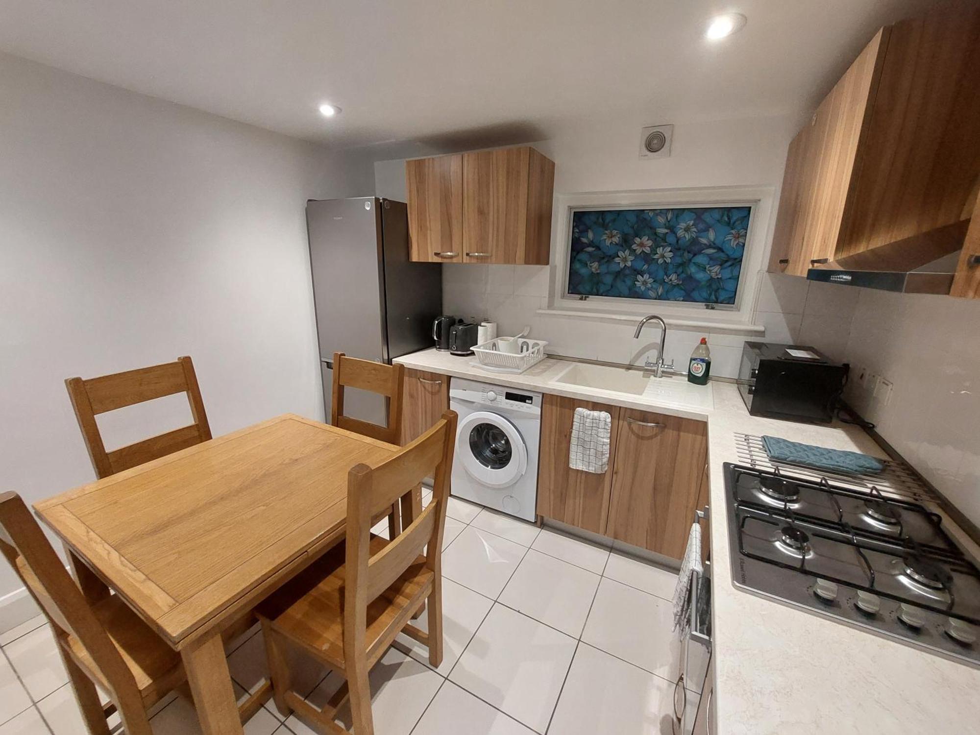 Cosy North Kensington Family Apartment For 4 Persons - Children Stay Free 伦敦 外观 照片